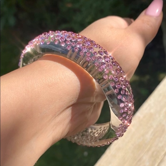 Clear Lucite bangle Embellished with pink European Crystal Stone Elements, New - Picture 5 of 13